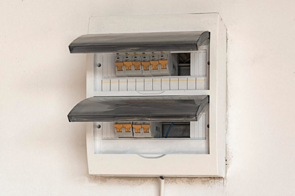 7 Reasons Your AC Unit Is Tripping the Circuit Breaker in Palm Springs 2 AC circuit breaker